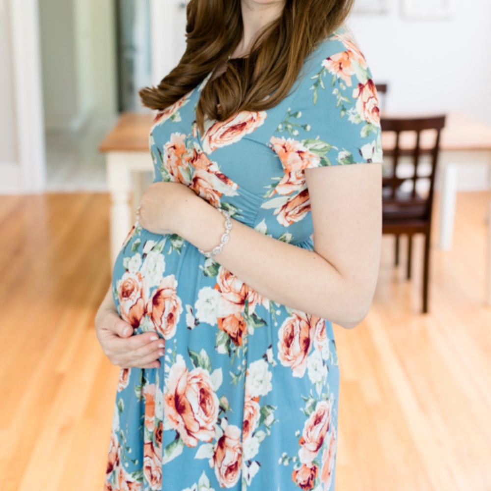 Caela Maternity Cross Front Maxi Dress (small)
